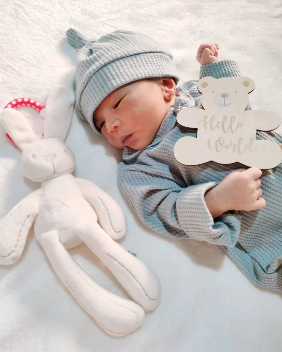RenzKrizzle02's tweet photo. My little Rizaldy 😍🥰❤️
Ethan G. Rivera 👶

🗓️ January 5, 2024 | 🕐 11:58 AM
2.6 kg 
Via GA C-section (Sobrang sakit sa lalamunan as in) 🥹 https://t.co/OO15gCLsX4
