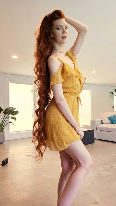 On set for 🧡@Brazzers🧡 https://t.co/6AolZdnitT<a class="tags" href="/tag/brazzers">@brazzers</a>