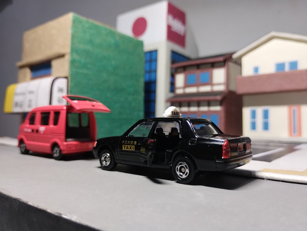DGSPascBr's tweet photo. Suzuki Every Post Van e Toyota Crown Comfort Taxi, ambos da Tomica.
Presentes que recebi dos amigos Marinho e Érica do canal Japão Que Você Não Sabia. Muito obrigado pelo presente, @fisherman_marin! Arigato gozaimasu! 

#tomica #トミカ #japao #japan https://t.co/saJNVTzk06