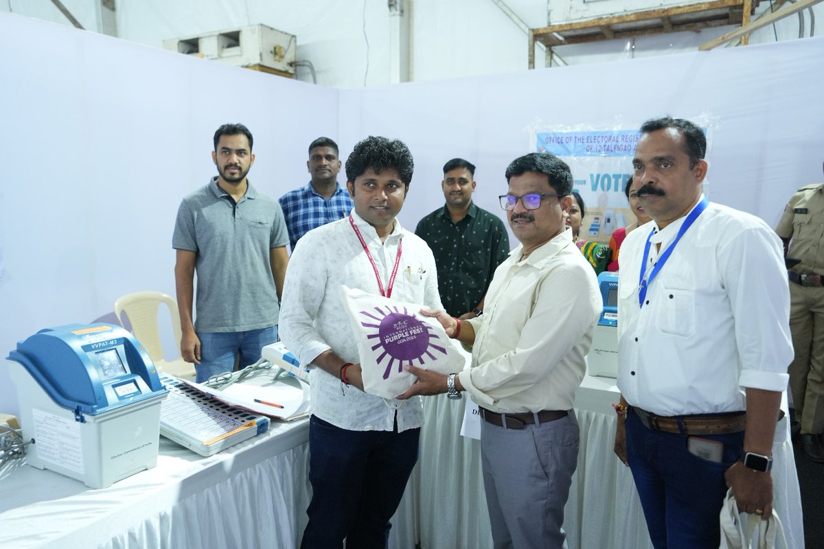 purplefestgoa's tweet photo. Ajit Panchwadkar, the Director of Social Welfare, explored the venue during the International Purple Fest Goa 2024.💜✨

Image description in comments

#PurpleFest2024 #PurpleFestGoa #PurpleFest #Disability #DisabilityAwareness #Accessibility #Love #DisabilityRights #DisabilityInclusion #Event #DisabilityPride #AbilityNotDisability #Diversity #Panjim #Goa #CelebratingDiversity #inclusivefestival #PurpleExhibition