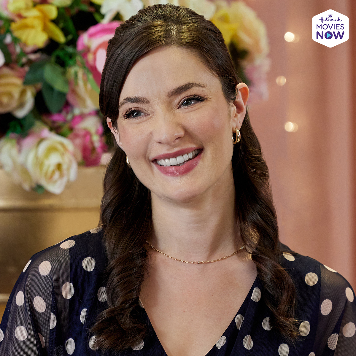 HallmarkPlus's tweet photo. Is Vivi @EvacBourne (Eva Bourne) ready for a long lasting love? Find out in #MakeMeAMatch now on #HallmarkMoviesNow! #Hearties https://t.co/FQaB8Ryuka