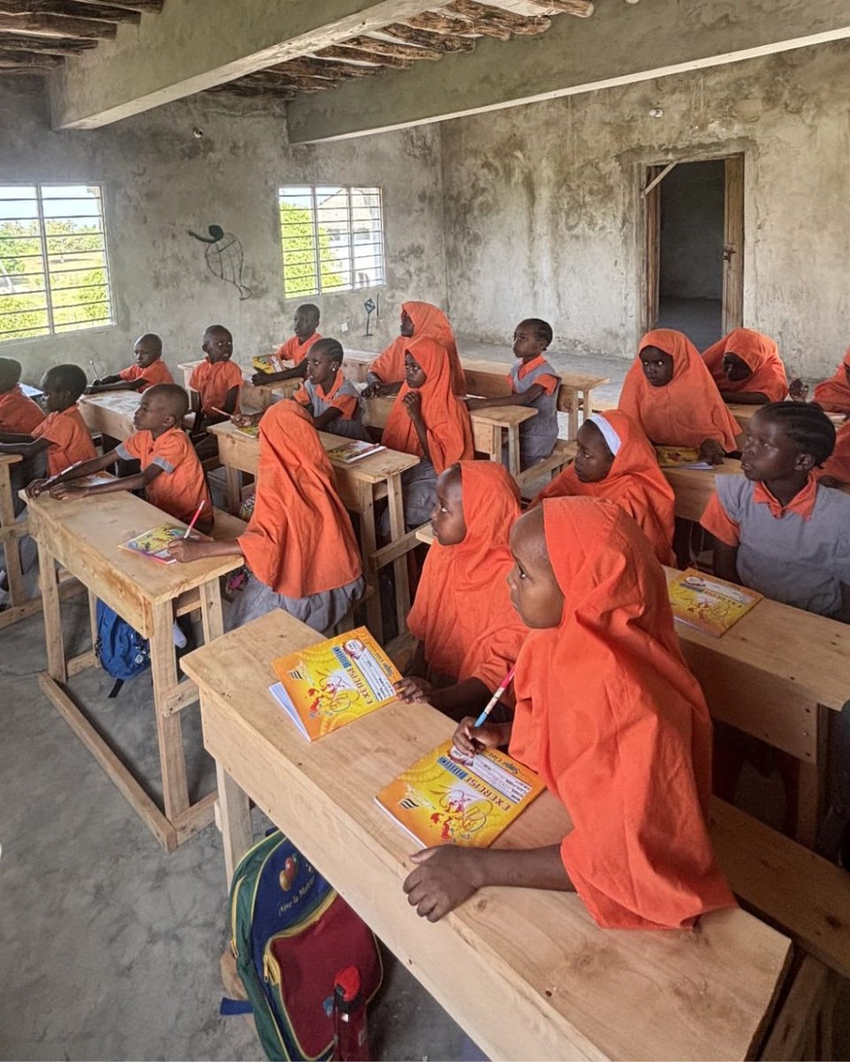 afrikable's tweet photo. Porque la educación es un derecho fundamental y básico para mejorar sus vidas.
¡Feliz año y feliz curso a tod@s los peques de la Escuela Afrikable!
🔗 https://t.co/2dpm8mG2IP
#escuelaafrikable #desarrolloinfantil #educacionprimaria #comienzodecurso #amadrina #afrikableongd https://t.co/2mHspnClkk