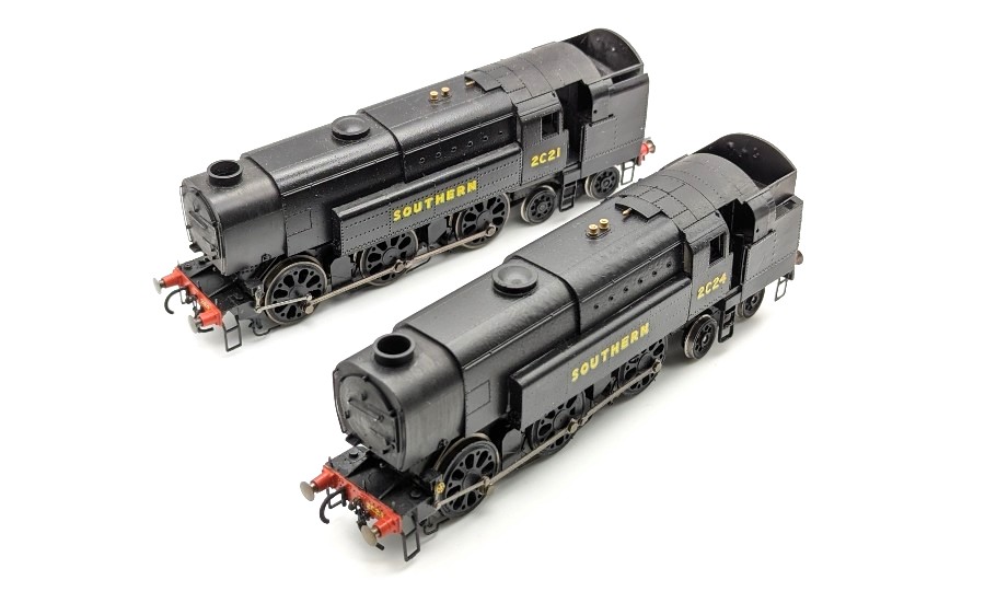 MattwicksBMR's tweet photo. Progressing with the prototypes, Q1 tank should be available very soon.
Also looking at parts for KR models Leader.
#PrototypeWeekend #Bulleid #Q1 #TankEngine #NeverWaser #Vectis3DModels #3DPrinting #RTModels #Castings #ModelMaking #Markits #Q1Tank #Q1Pacific https://t.co/j103g5rUBE