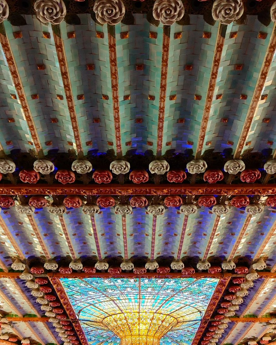 EtwTerp's tweet photo. En lignes...
Palau de la Musica,
Barcelone, Catalogne
31 octobre 2023
#mathsartist #mathpics #maths #barcelone #alignements #lines #lorpheon #symetrie #symmetry
🔶 RV sur Instagram:
📸🖍️MATHS_ARTIST✏️🎨https://t.co/huEfGDmtXA… https://t.co/PKmtNVunWA