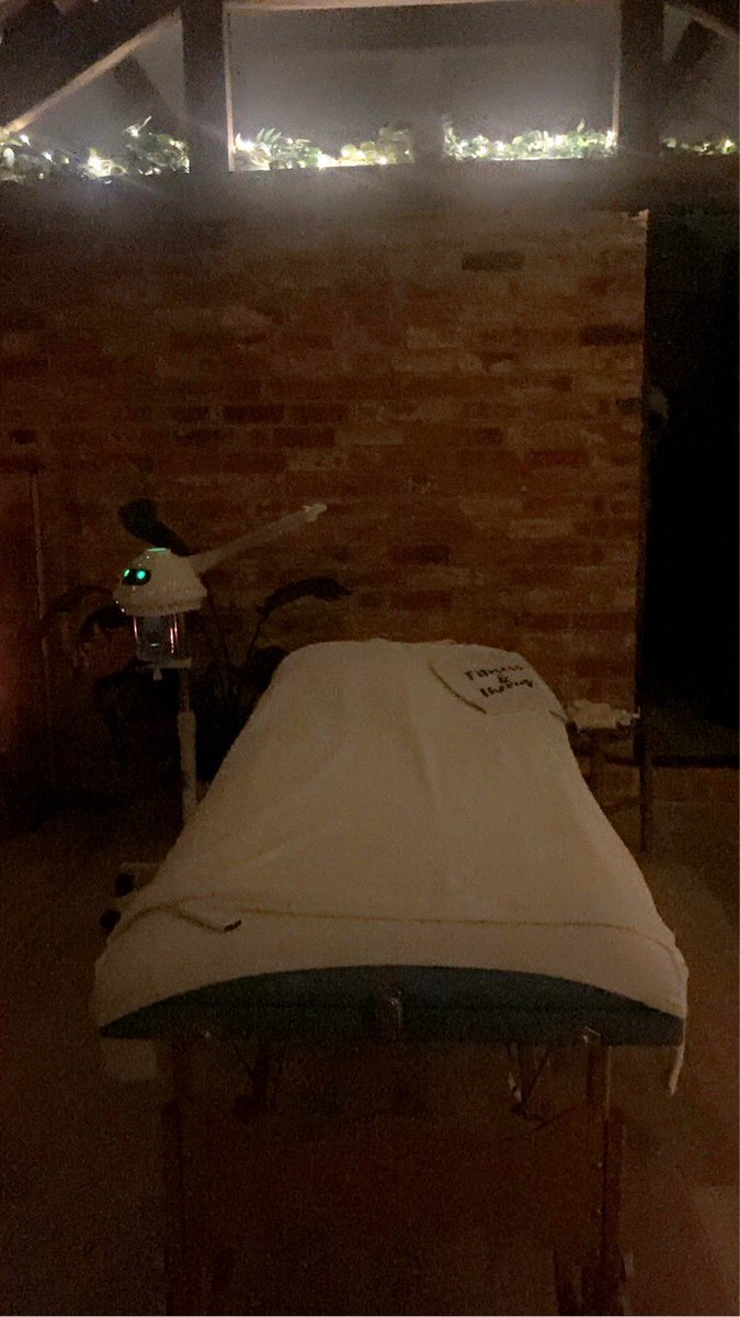 BkTherapy's tweet photo. Luxury spa facial at my Walgrave treatment room. #walgravemassagetherapist #massagetherapist #mobilemassagetherapist 
#northamptonmassagetherapist #spafacial https://t.co/VBQtri5zrM