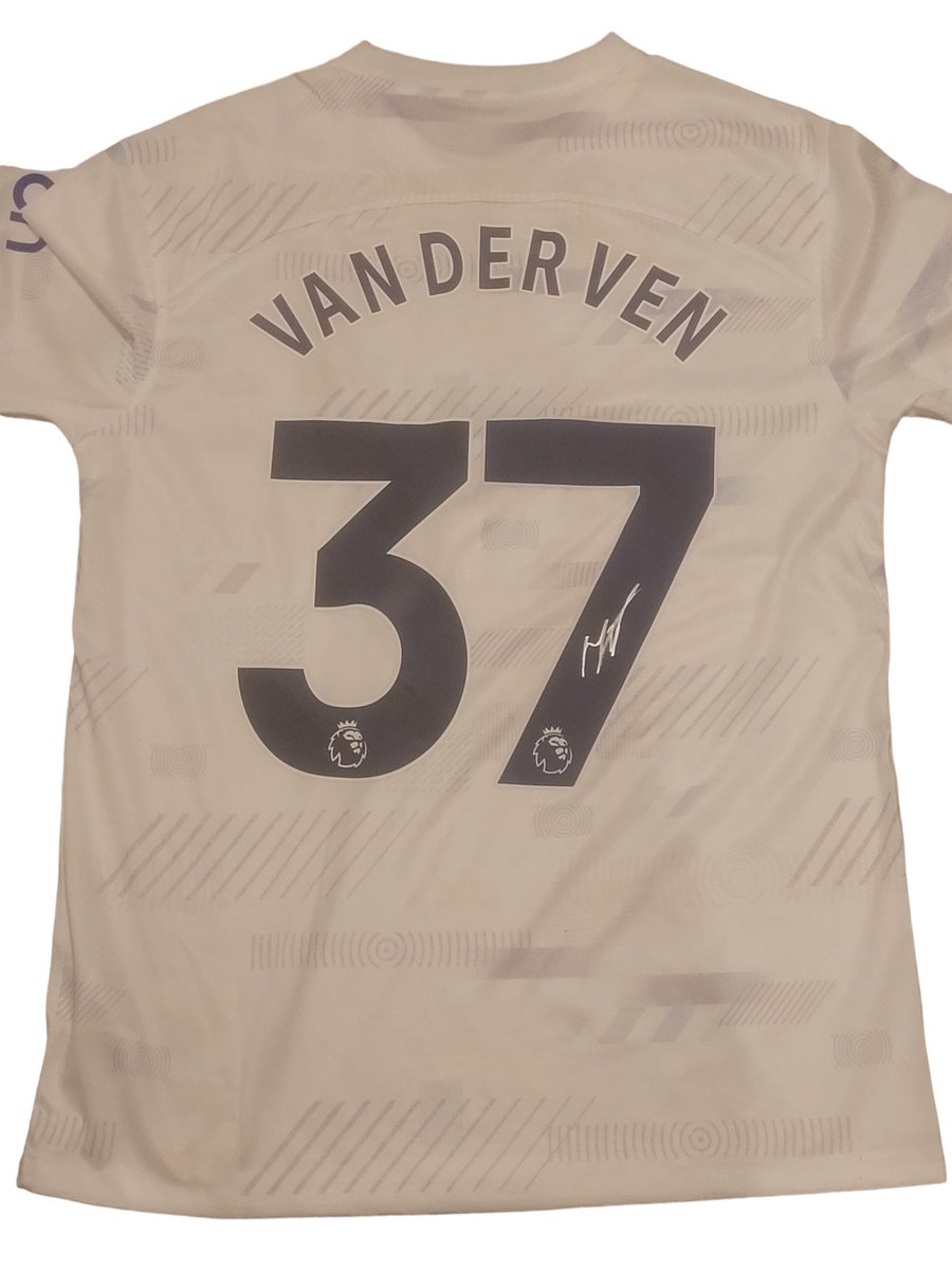jhsigning's tweet photo. 📢Spurs Fans 📢

⚽️Mickey Van de ven Signed Home Shirts Incoming.⚽️

This Guy Has Been Awesome And Will Be Good To Have Back For Tomorrow Game ..

Preorder Message Me Guys 

Guys Will Look Like This Without Spelling Mistake 

This Wont Hang About https://t.co/SoyhfOsYwV