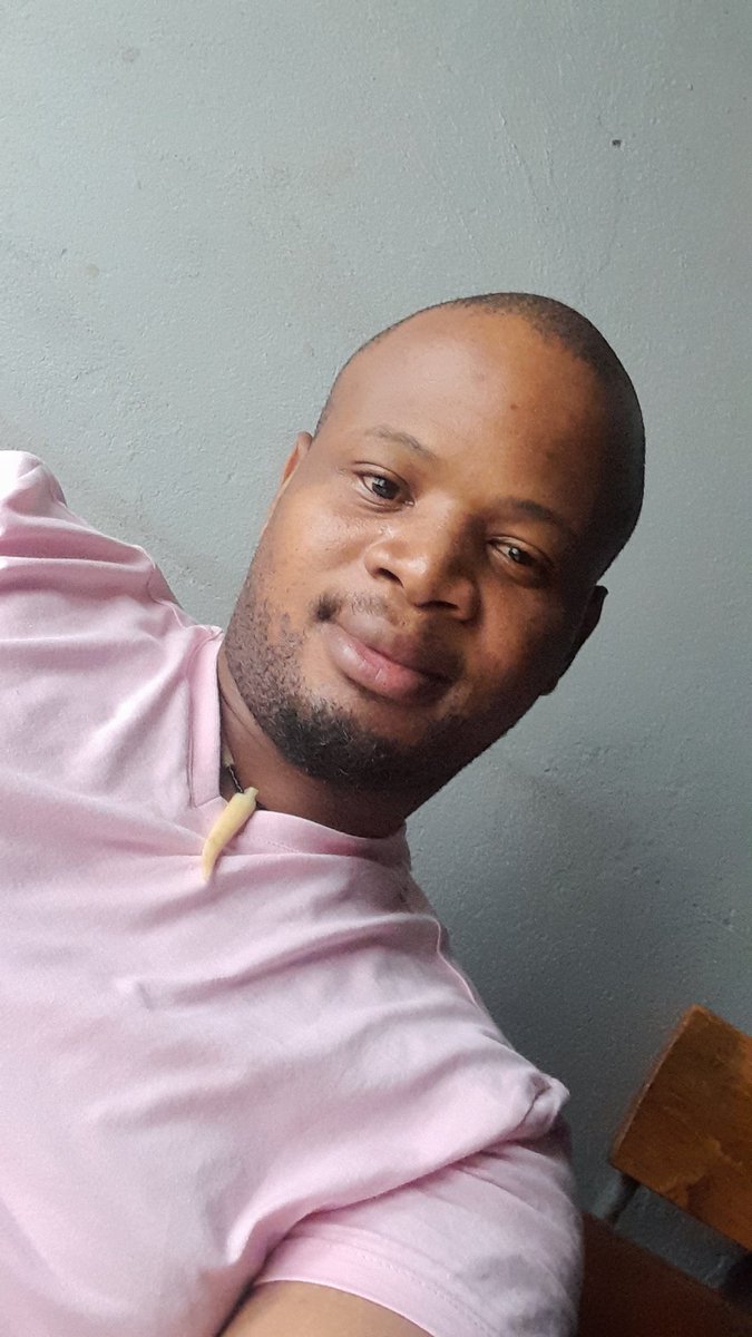 ChefManyosi's tweet photo. @charity_sn That's me waiting for you my everyday crush ukuthy uqede ukupheka ngiphakele Nkosikazi omuhle engimkhonze njalo...🥰☺️😊 https://t.co/FWH4d2Pqeo