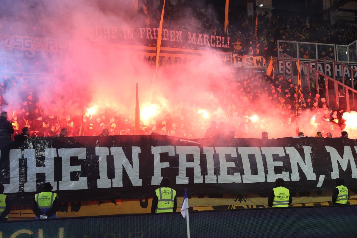 schwatzgelbde's tweet photo. Ruhe in Frieden, Marcel. #BVB #SVDBVB https://t.co/WAYDeNCkKT