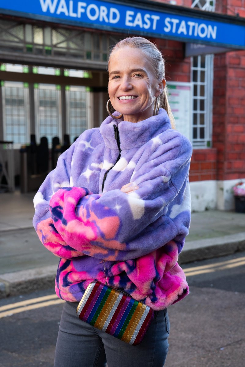 RadioTimes's tweet photo. #EastEnders announces Patsy Palmer's return as icon Bianca Jackson 😍

https://t.co/rkuQ6ZPM2R https://t.co/ypmfw53e8E
