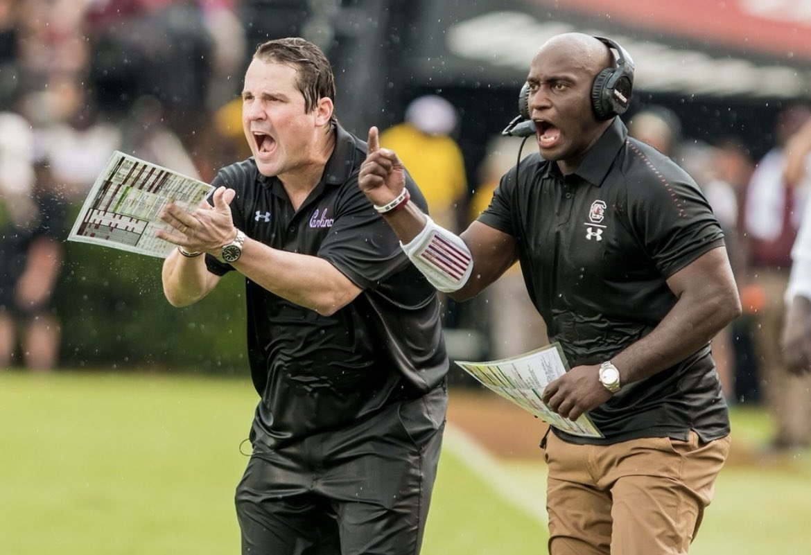 EvilMuschamp's tweet photo. Passing the torch. #CoachBoom https://t.co/bEw3PgYPbz