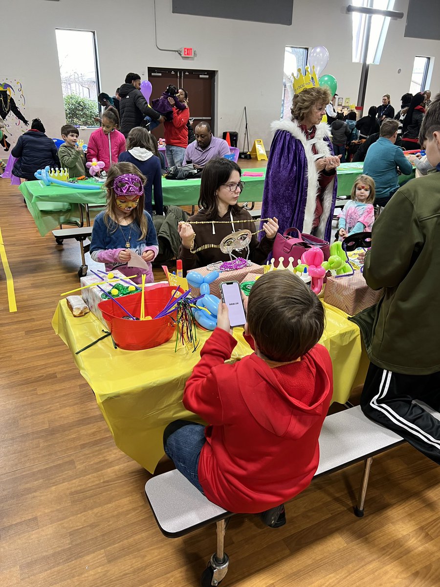 5ByFiveCreative's tweet image. Another successful even for our client Soulard Mardi Gras! 2 events down, 4 more weeks to go! 💪 

#Marketing #digitalmarketing #marketingagency #agencylife