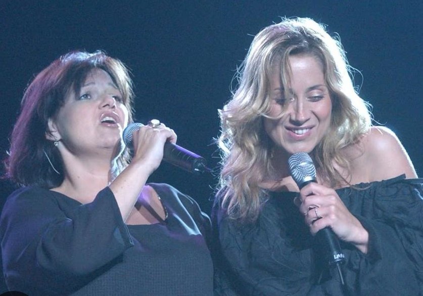 ZidaniJustine's tweet photo. De la haut maurane doit être fiere de vous.✨🥺
@LFabianOfficial c'est l'un des plus beau duo de la chanson française....
Un sacré challenge pour les candidats. L'interprétation  est juste incroyable. Le niveau est vraiment impressionnant #StarAcademy #StarAc @nikosaliagas https://t.co/KsWwVcIkTs