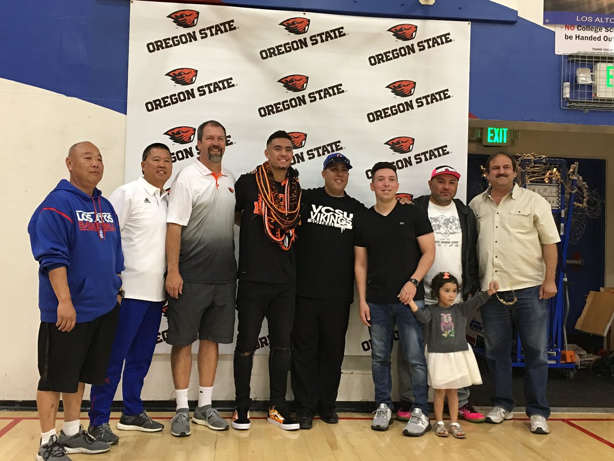 LosAltosHoop's tweet photo. We all lost a great friend, coach and individual yesterday in Mark “Nak” Nakamura. He truly cared and loved all his players &amp; were all family to him. I was fortunate to have a friendship with Naky for over 30 years &amp; many great times together. 
Rest In Peace Nak. Coach ‘em up! 🏀 https://t.co/xmW96qL6Nb