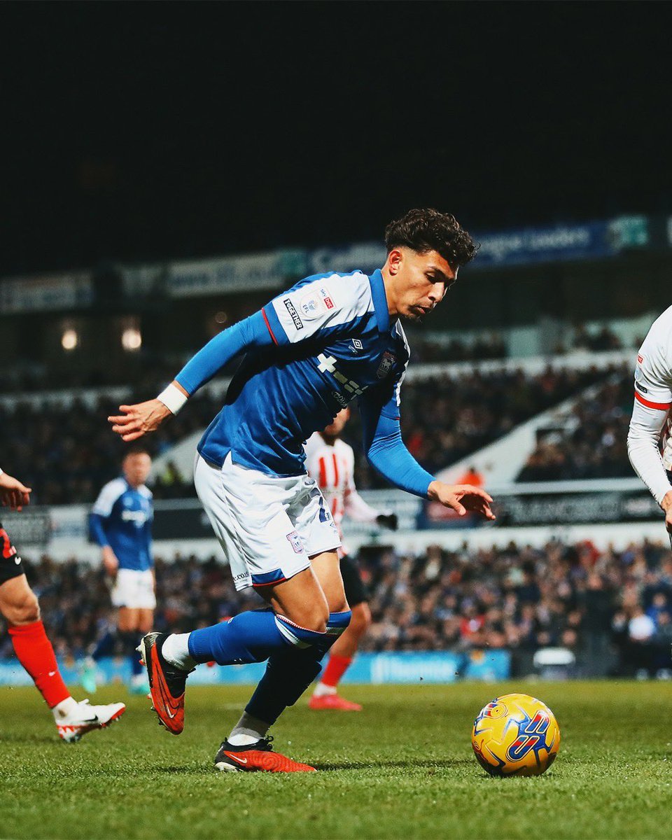 jeremysarm7ento's tweet photo. Buzzing to make my home debut and a big comeback from the boys today🤩

We keep moving @IpswichTown  🚜 https://t.co/PLJOScravc