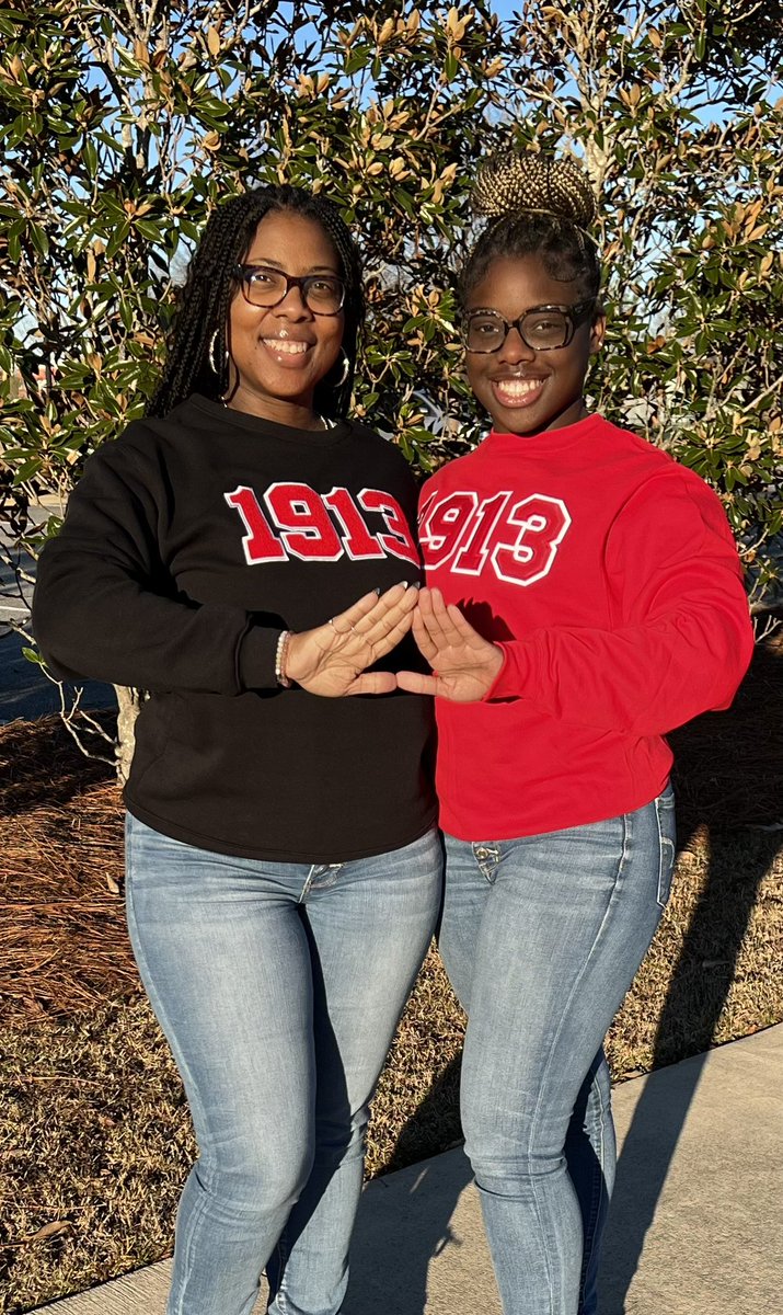 Happy Founders Day to the Divas of Delta Sigma Theta Sorority, Inc.