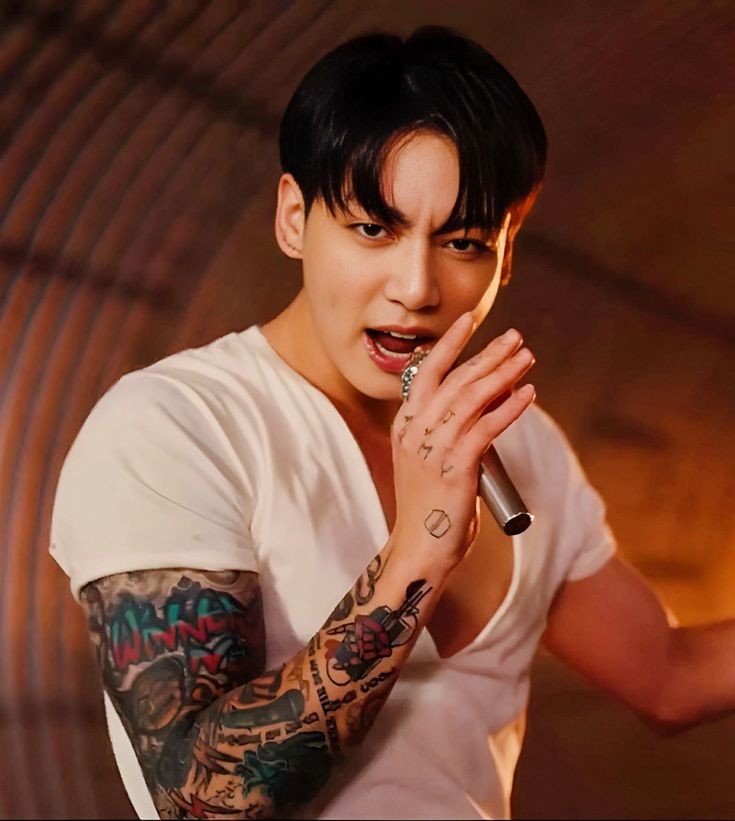 ilovlyss's tweet photo. 🧵 | castiel - jungkook
de primera lo tachan de fucboi pero si te das el tiempo de conocerlo verás que es un dulce de leche, es juguetón y meloso, le encanta que le des toda tu atención o se amurra, ambos tienen un perrito que parece que te va arrancar un brazo pero es re tierno https://t.co/bh1z4s2MCF