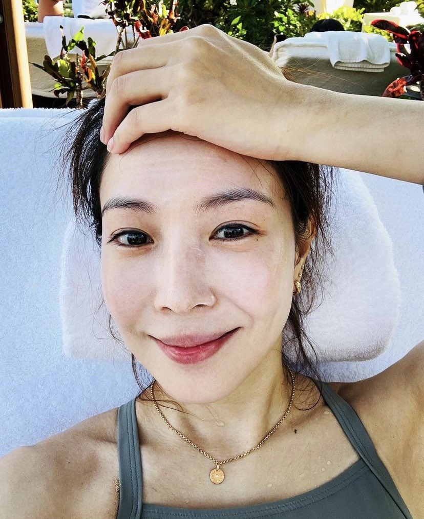 boasource's tweet photo. 📸 240114 | boakwon IG post
“If only every day was like this.. #notfromtoday goggle marks, sunscreen marks 🤩”
#BoA #보아 https://t.co/IZ47m06lLD