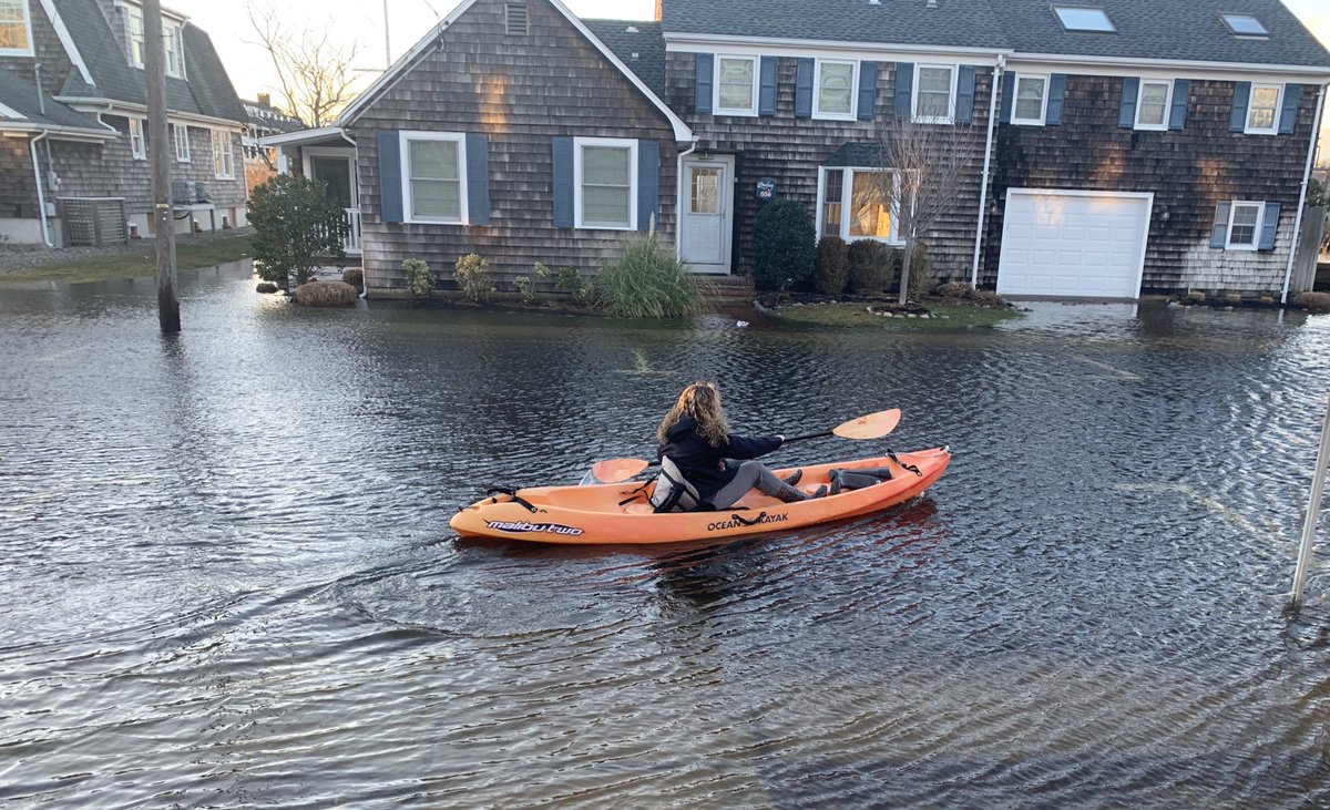 Adam Hertz tweet media