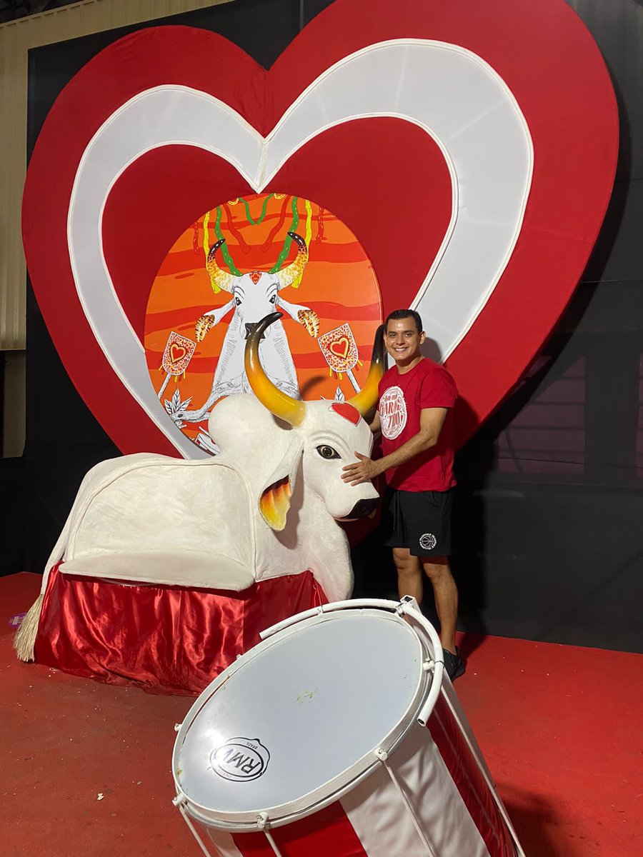 ErcilioNetto's tweet photo. Poste uma foto sua sendo feliz no Festival de Parintins ♥️⭐️ https://t.co/8dzG23MIUG