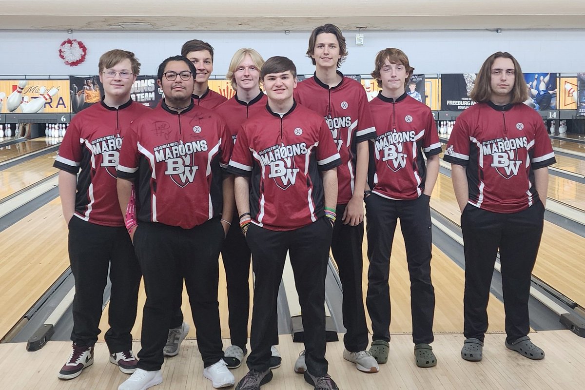 Congratulations to our boys team for finishing 4th at Regionals today against a very tough field! On to Sectionals next weekend! Freshman Travis Muskpof finished 2nd overall to lead the team!