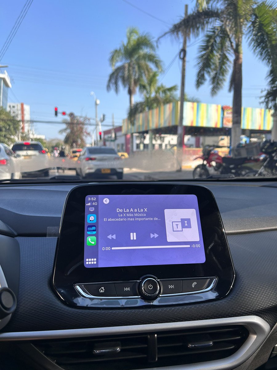 Cattablanco's tweet photo. Desde Barranquilla reportó sintonía en el primer #TotalRequest de 2024 🙌🏼 @themusicpimp @laxmasmusica https://t.co/3DVqswz52i