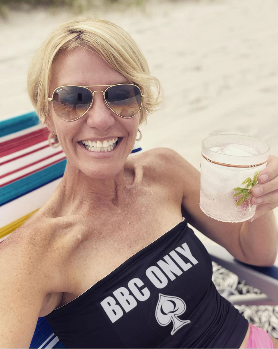 DSpadedWives's tweet photo. DSW | @marissasub is very happy about the suggestive top I bought her. Cheers, Baby! #QOS #QOSapparel
#BBConly
#marissasub https://t.co/lLvnXFCpZ9
