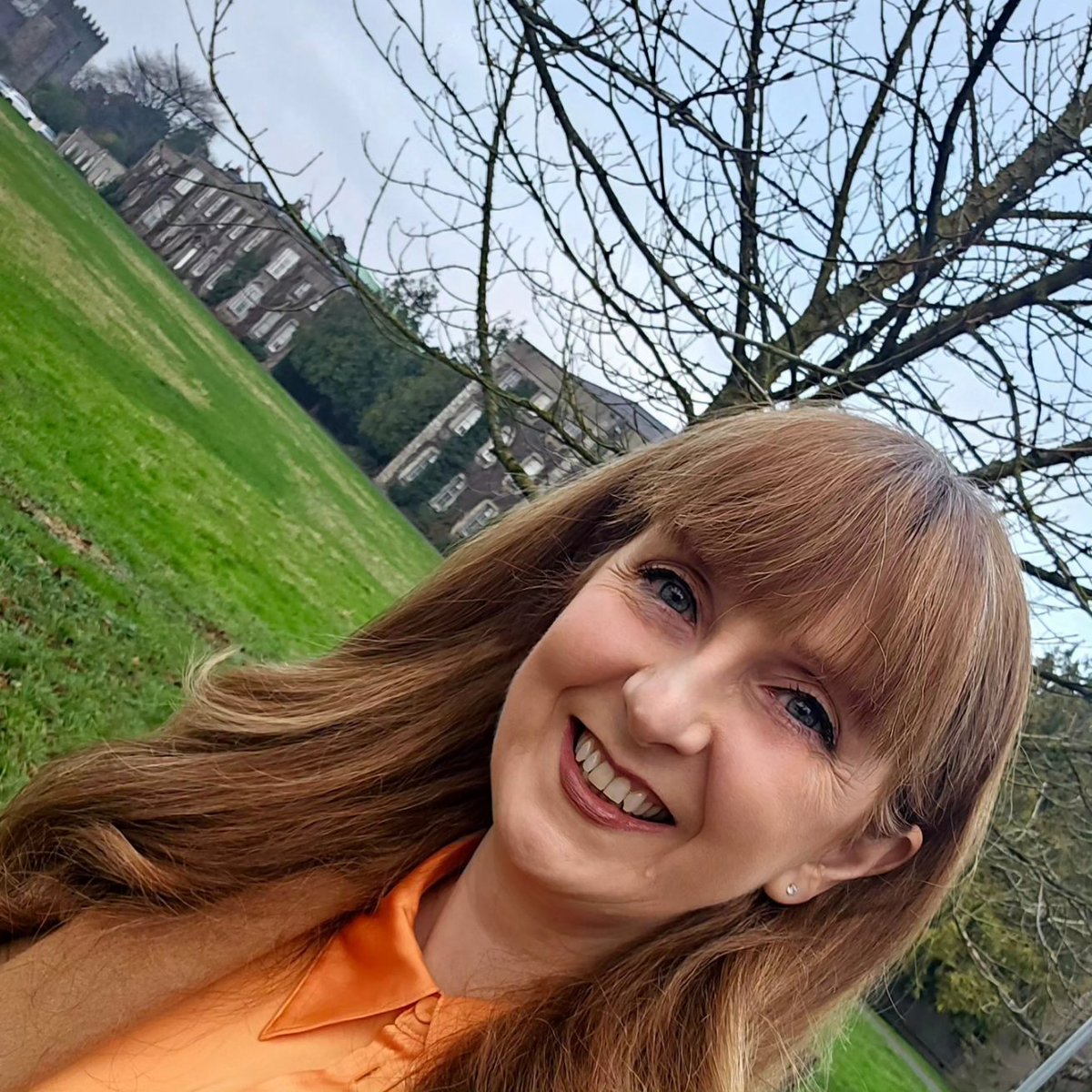 SandraOman1's tweet image. A busy weekend.... This morning, I was delighted to present a paper at the #SMI Postgraduate Conference in lovely @MaynoothUni @IrishResearch
#loveirishresearch
#puccini #manonlescaut #puccinischolar 

Tomorrow, recital @TheHughLane with @niallkinsella ! #chanson #frenchsong