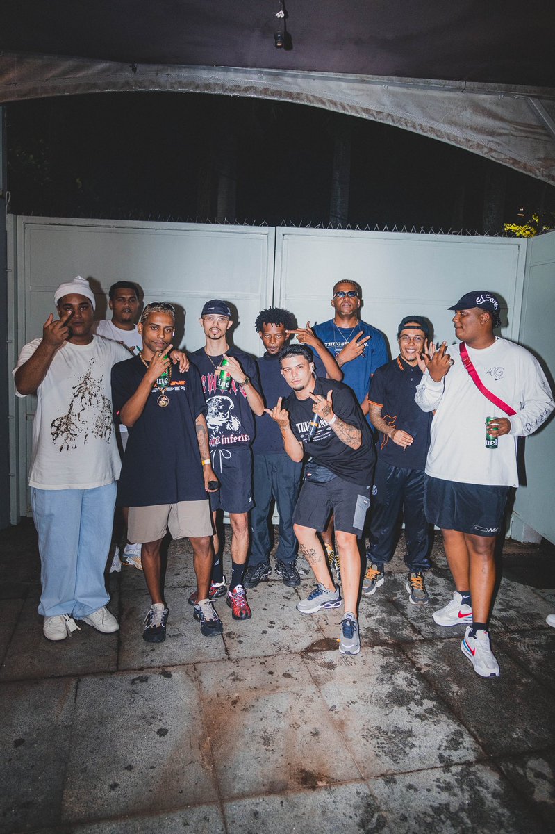 Lerdão vai em show pra ficar tirando foto <a href="/nydpedro/">Jp Braga ✦</a> 🧞‍♂️