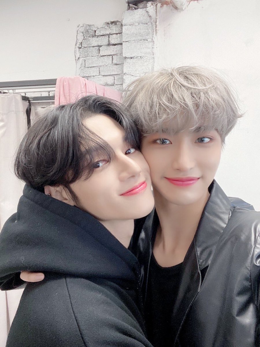 Malxuxi's tweet photo. 근데 이제 갓.반인 연하남.친이랑 데.이트만하면 애기되심.. #섷웡 https://t.co/QWHhdwoeaI