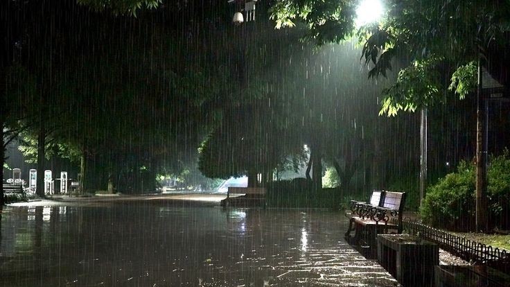 elemmiressoul's tweet photo. heavy rain. https://t.co/GE9WwRjZjn