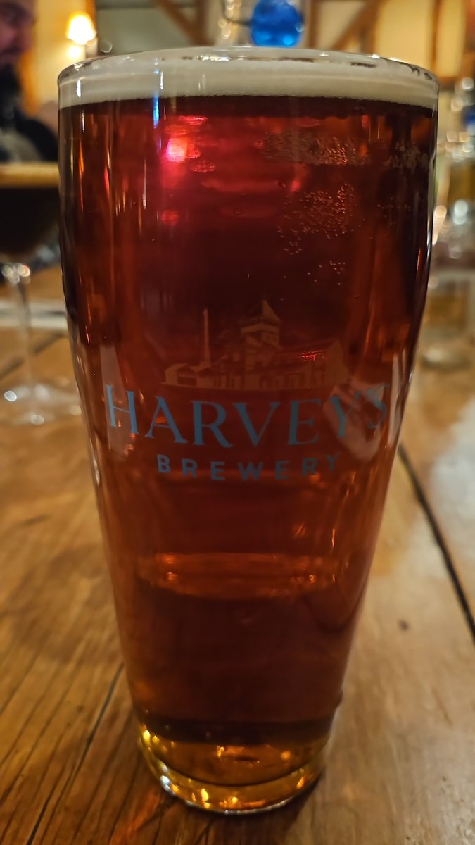 67Rehal's tweet photo. @RedBlindley 
Lovely pint of Harvey's Best Bitter https://t.co/TzeSisCN3y