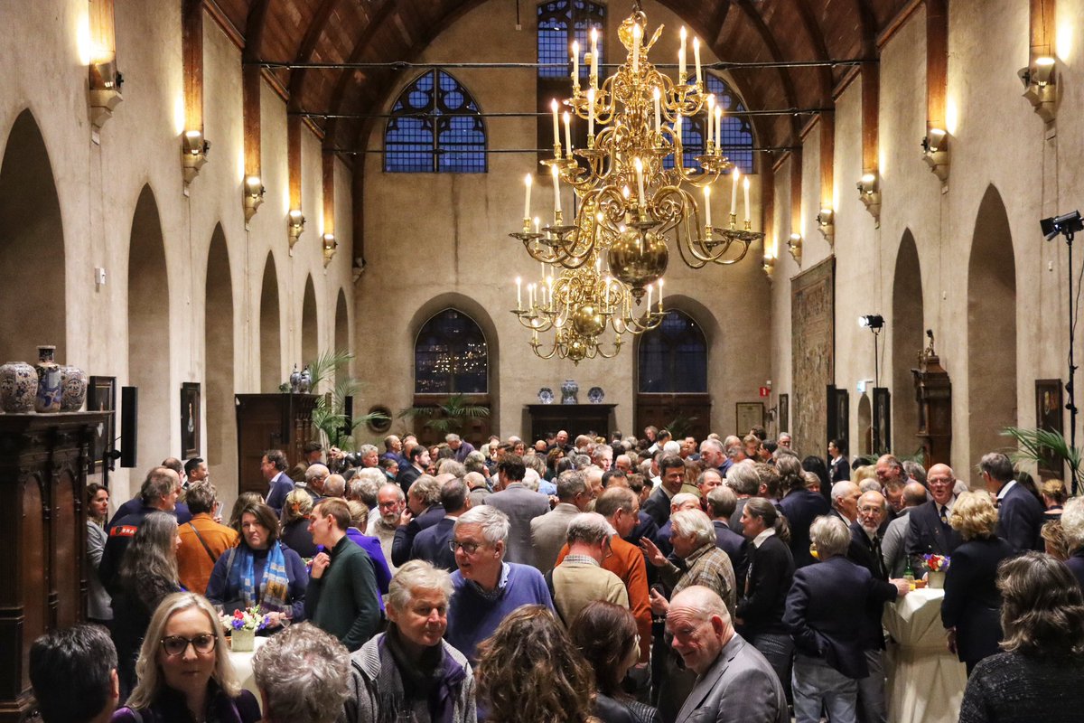 Gem_Middelburg's tweet photo. Vandaag was onze nieuwjaarsreceptie. Burgemeester Bergmann hield zijn nieuwjaarstoespraak en de stadsdichter droeg zijn eerste gedicht voor. https://t.co/8XjXfjIH6F

Foto: RK Fotografie https://t.co/nREnZbT1R8