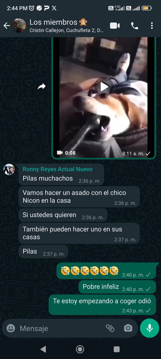 fernando_ag28's tweet photo. Cuando tus amigos se pasan de verga😂😂😂 https://t.co/WOkUVi00V3