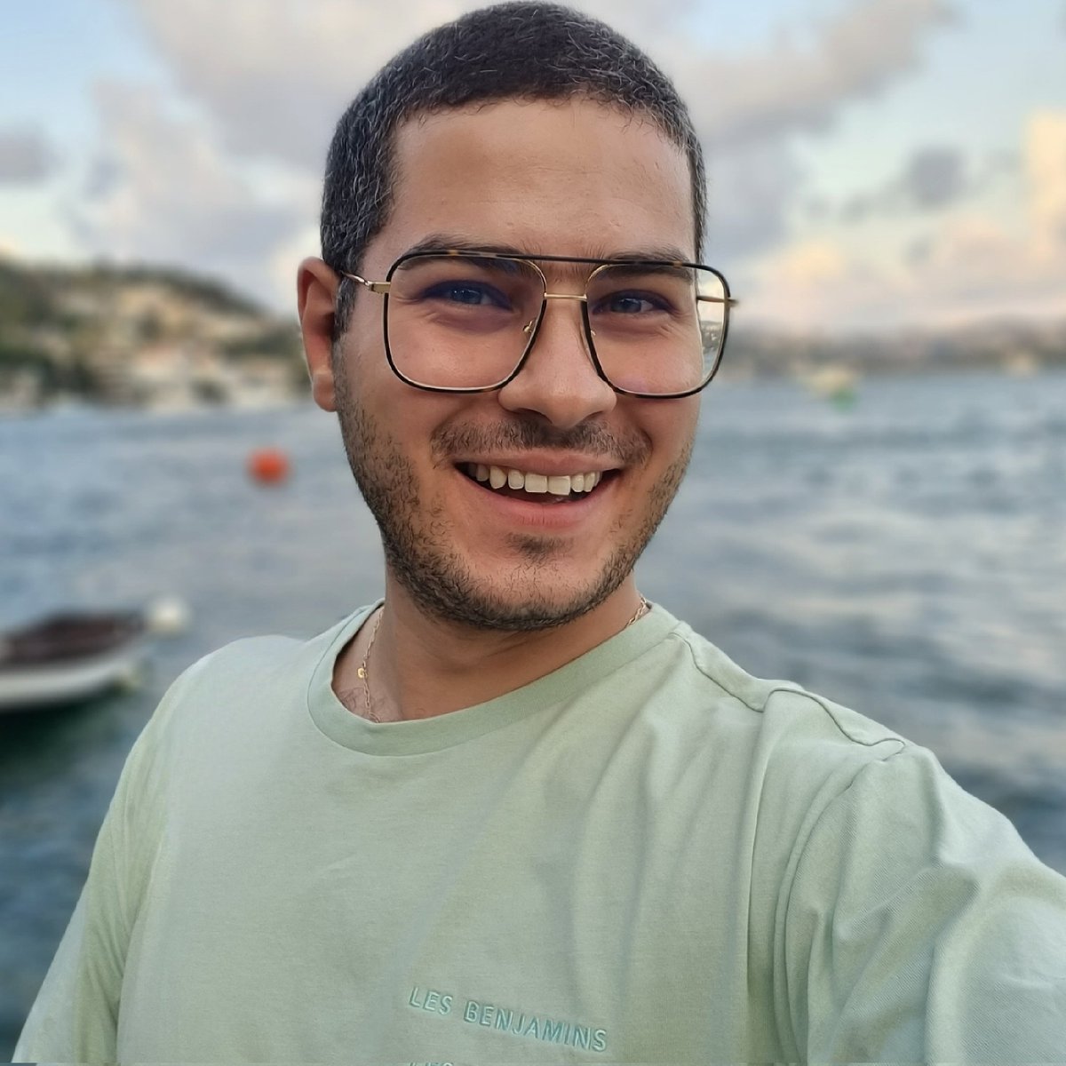 erd_kan's tweet photo. #YeniProfilResmi https://t.co/f6HxQAJK1g