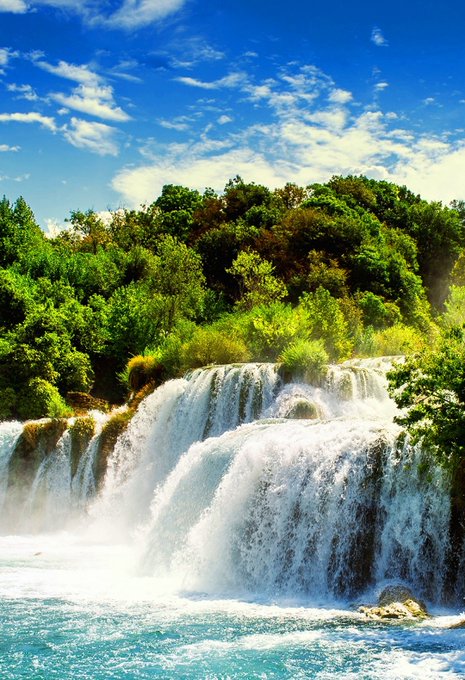 Showy and beautiful views are soothing!