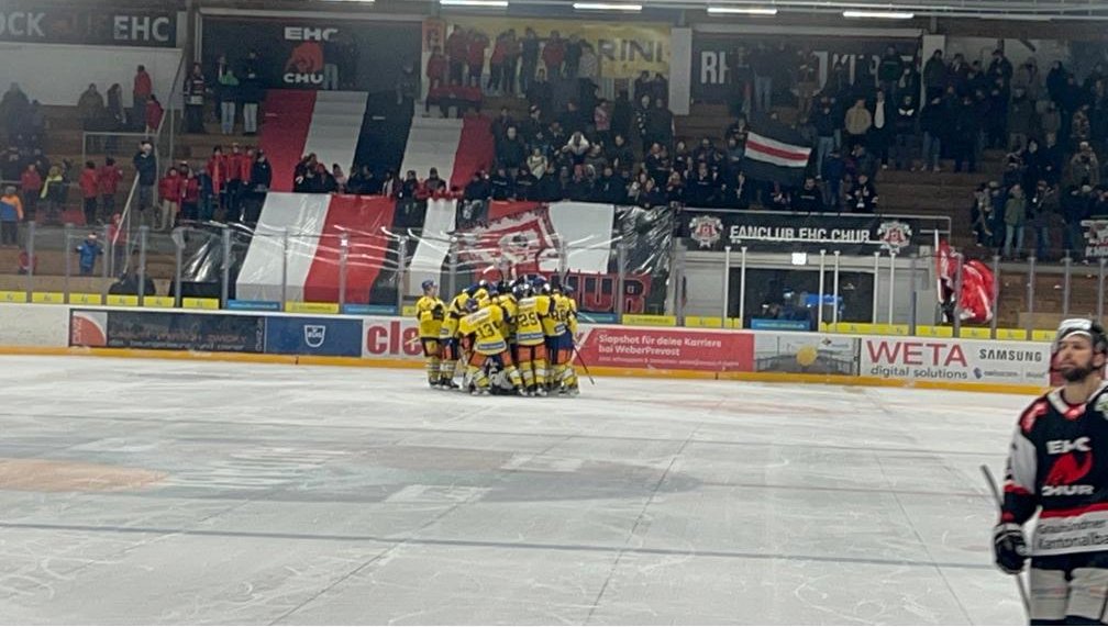 Von der Hölle in den Himmel - Irrsinnig!

Der EHC Arosa feiert mit dem 5:4-Sieg nach Penaltyschiessen vor 3'000 Zuschauern in Chur einen grandiosen Derbysieg.

ehcarosa.ch/news/?article=…

Hopp Arosa!
