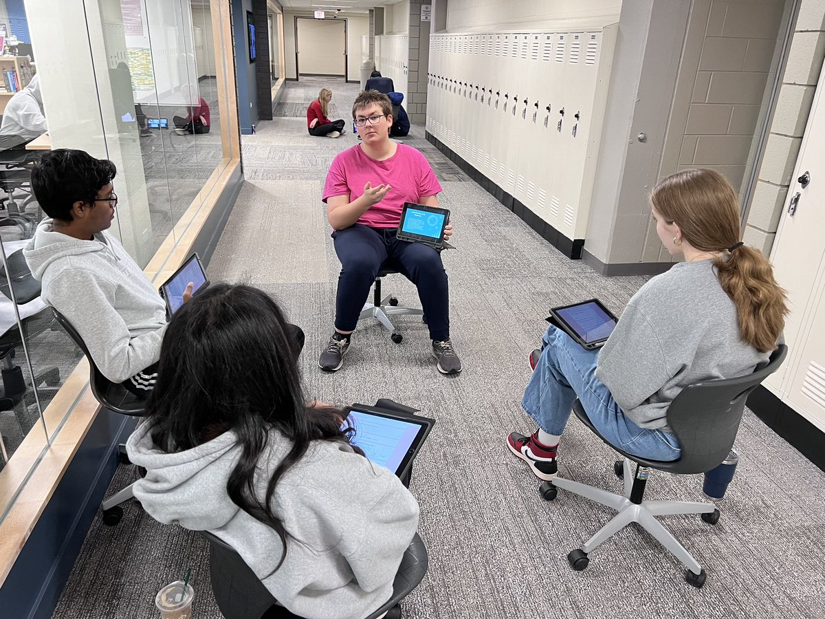 mathwithtomkiel's tweet photo. AP stats students sharing their Semester 1 research project with their peers https://t.co/yXGHUVWj5k