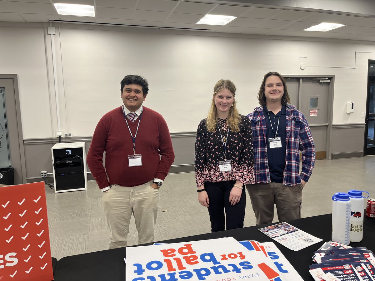 Ballot_PA's tweet photo. Tabling at @FandMCollege! Thank you @FandMCollege for hosting a wonderful college, very informative, we were so glad to have come. 😊 https://t.co/Qf6SDJ4ZIj