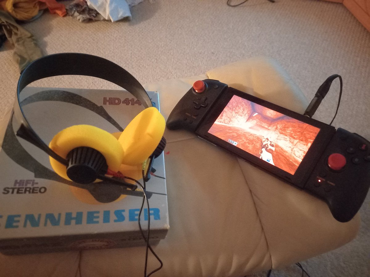 Bloggo's Pow! tweet media