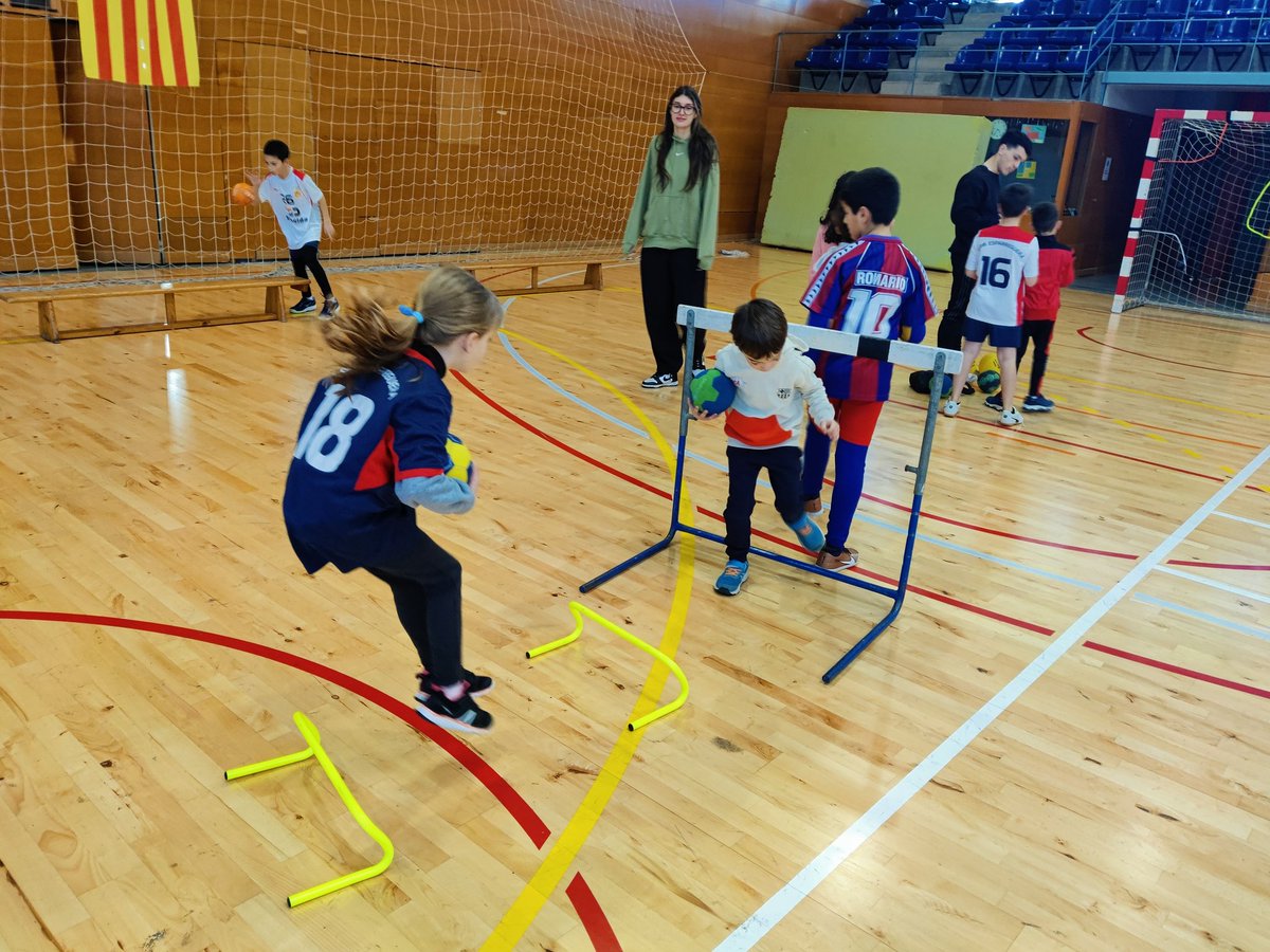 Gran Jornada de Jocs Escolars 🤍💙

Avui hem compartit el nostre esport amb nous amics, fins un total de 27 nois i noies de MultiEsport han passat una gran estona compartint activitats amb els nostres Benjamins i Alevins, ha estat tot un plaer 🤝🏻🏋️🤾🏻😍