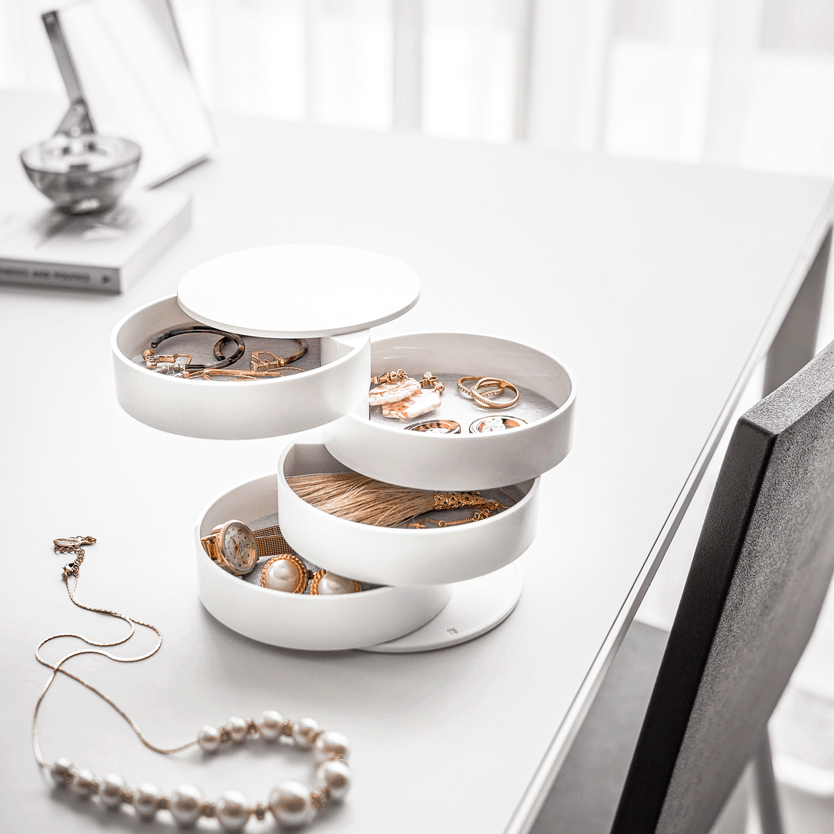 yamazakihome's tweet photo. Four tiers, endless possibilities. Stack and store to your heart's content. 🫶 

TOWER Stacked Jewelry Organizer - Open 

#yamazakihome #jewelrystorage #accessoriesorganizer #smallspacesolutions #vanitystorage #minimalist #jewelryorganization #storagesolutions #stylishstorage https://t.co/6LxhidaPpc