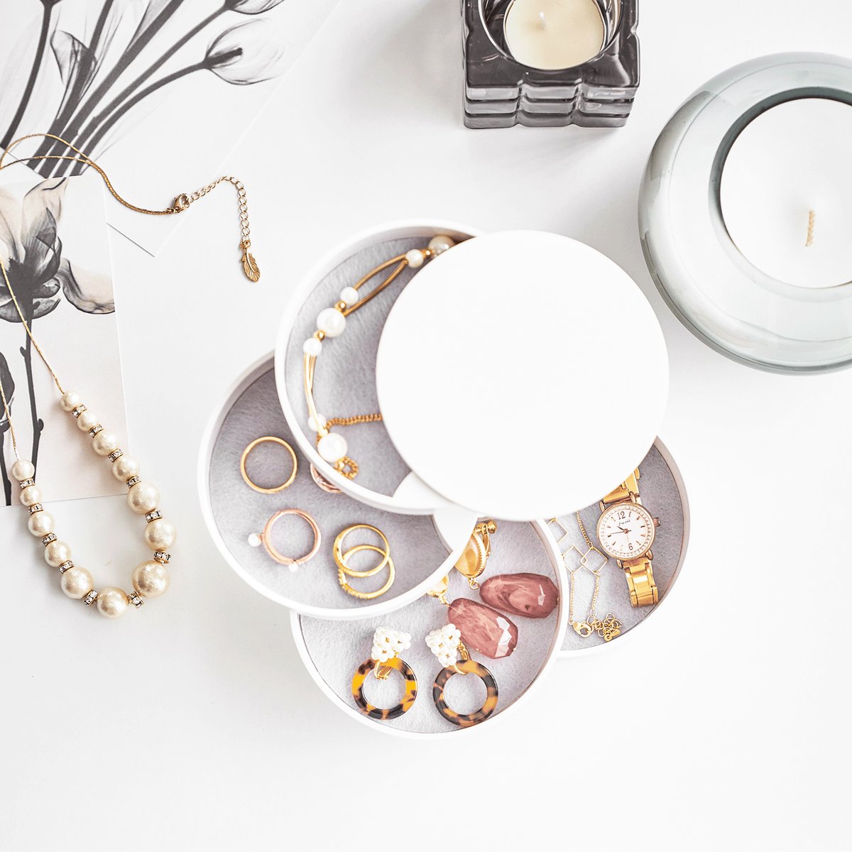 yamazakihome's tweet photo. Four tiers, endless possibilities. Stack and store to your heart's content. 🫶 

TOWER Stacked Jewelry Organizer - Open 

#yamazakihome #jewelrystorage #accessoriesorganizer #smallspacesolutions #vanitystorage #minimalist #jewelryorganization #storagesolutions #stylishstorage https://t.co/6LxhidaPpc