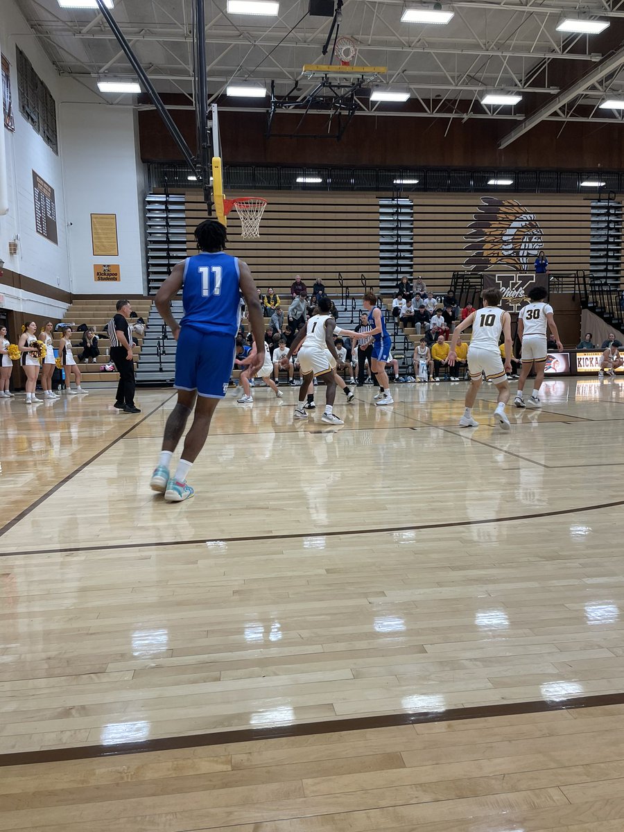 Siever's tweet photo. Great win @PooBasketball over Father Tolton. #beautifulbasketball #clinic https://t.co/XBMj2eFFxF