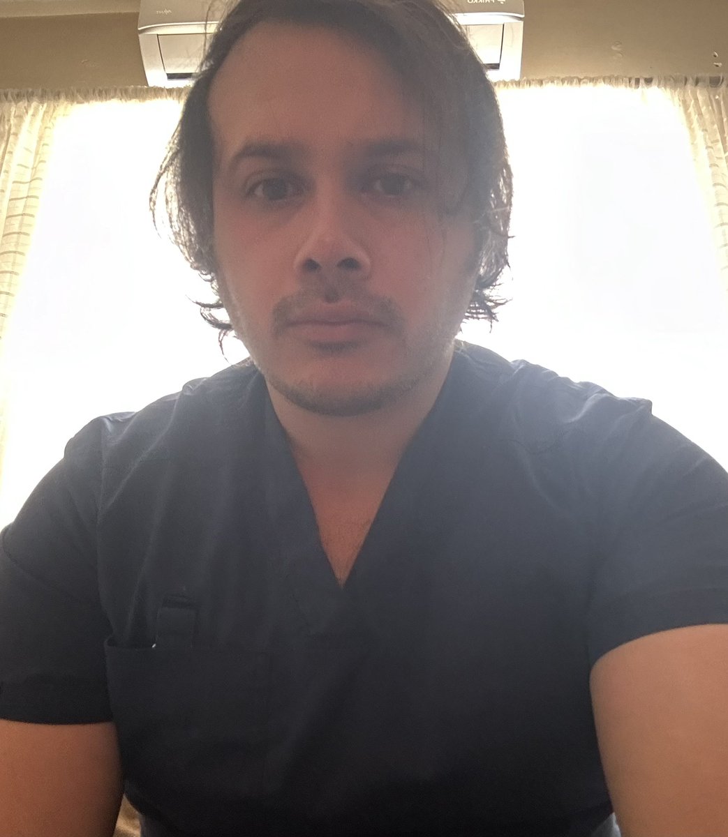 DrHanibal2's tweet photo. Preparándome la residencia. Medicina Interna. https://t.co/Z6fbcXuSov
