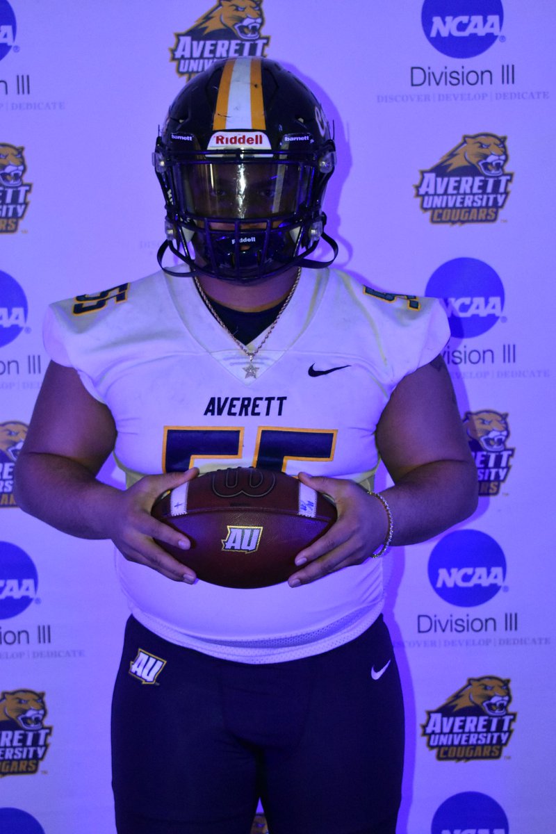#AGTG After a great visit and conversation with @CoachEasley__ and the coaching staff, I'm blessed to receive my 5th offer from @AverettFootball. @HornetsHillside @Coach_TNowell @ezholmes44