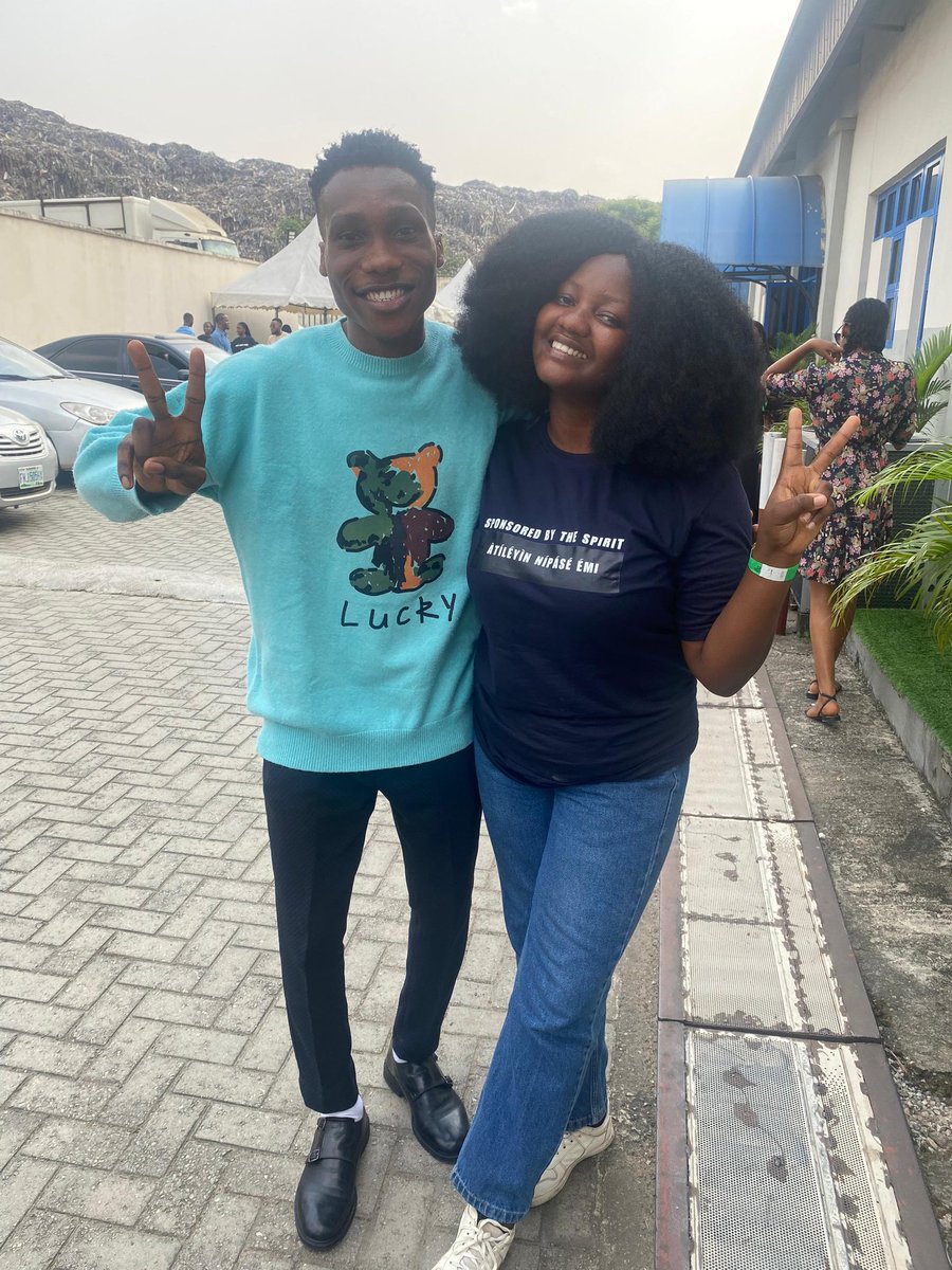 Yhugeepatrick's tweet image. Finally met @LolaDosumu, she&apos;s so warm and nice. 🤗🤗🤗

#Algorithm
#Creativeconference