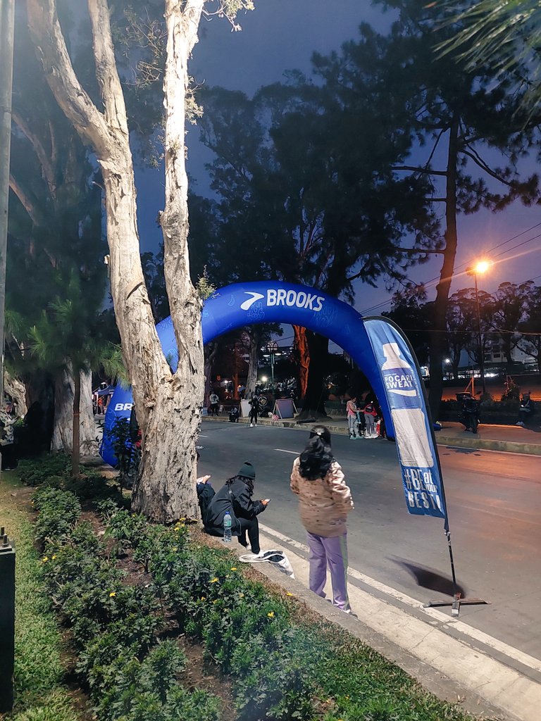 2600kiddo's tweet photo. Good morning🏃‍♂️🏃‍♂️🏃‍♀️#alterbaguio https://t.co/4qnLveHNsE