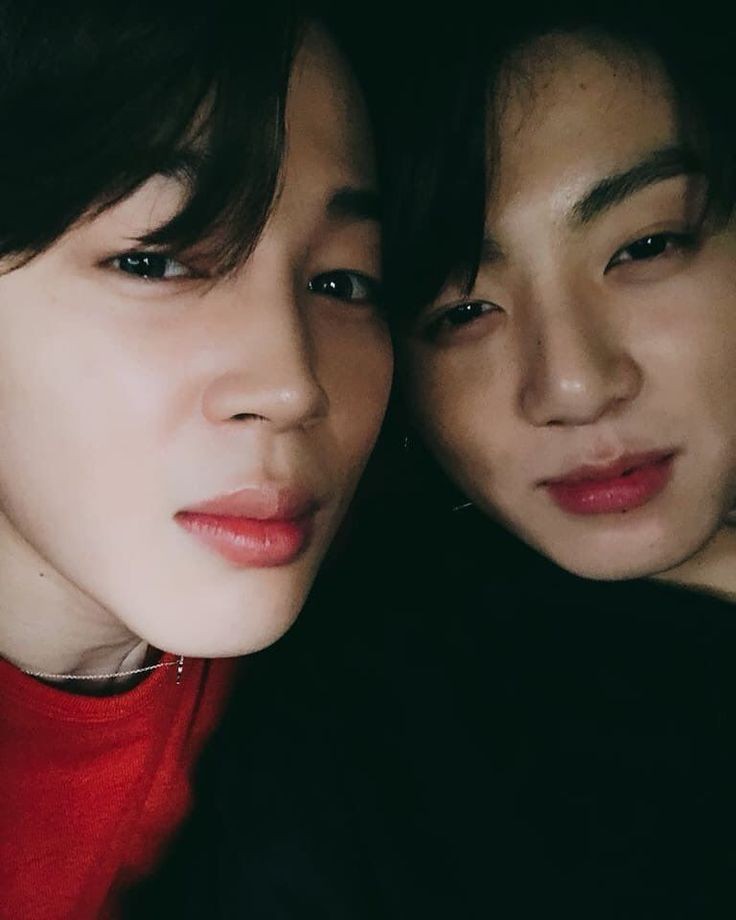 itsdaechwitaa's tweet photo. quando a saudade apertar,lembra que a gente já foi amor - thread jikook https://t.co/WSusQth49H