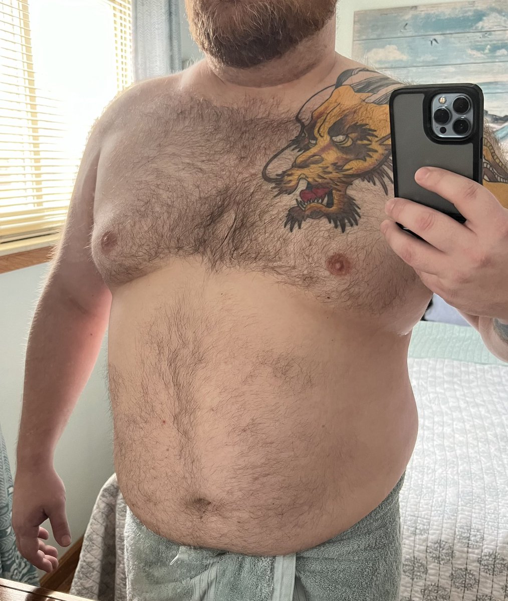 Hungst8bear's tweet photo. No one can tame my dragon! No one! 
Now send me everything for the privilege of even seeing this losers 
#Straightbear #Hairychest #payments 
#Findom #Bearbelly https://t.co/K3Dk2q0fBX
