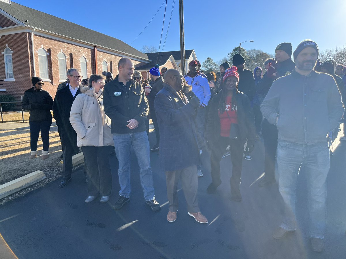 EdGray4Apex's tweet photo. Amazing MLK Unity March today!   Another example of how Apex is a place of unity!  Monday is our Day of Service - get involved and do your part to make Dr. King’s dream a reality! https://t.co/5drnzSCBi5